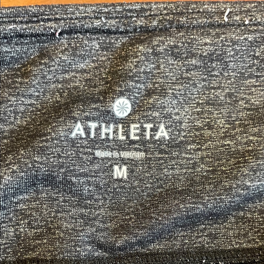Athleta leggings with pockets